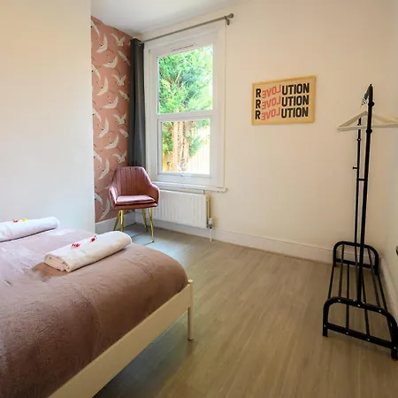 Brislington Base Super Convenient In South West By Stae-homes בריסטול