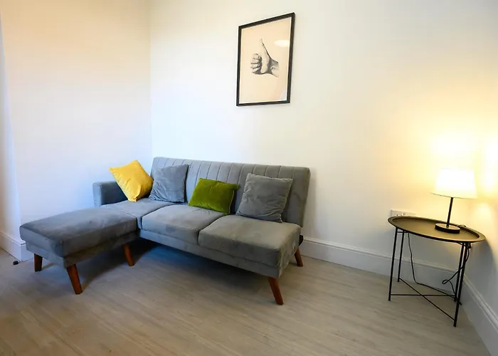 Brislington Base Super Convenient In South West By Stae-homes Apartman Bristol