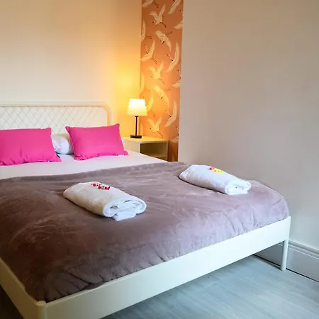 Апартаменти Brislington Base Super Convenient In South West By Stae-homes *