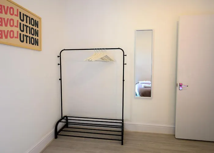 Brislington Base Super Convenient In South West By Stae-homes *